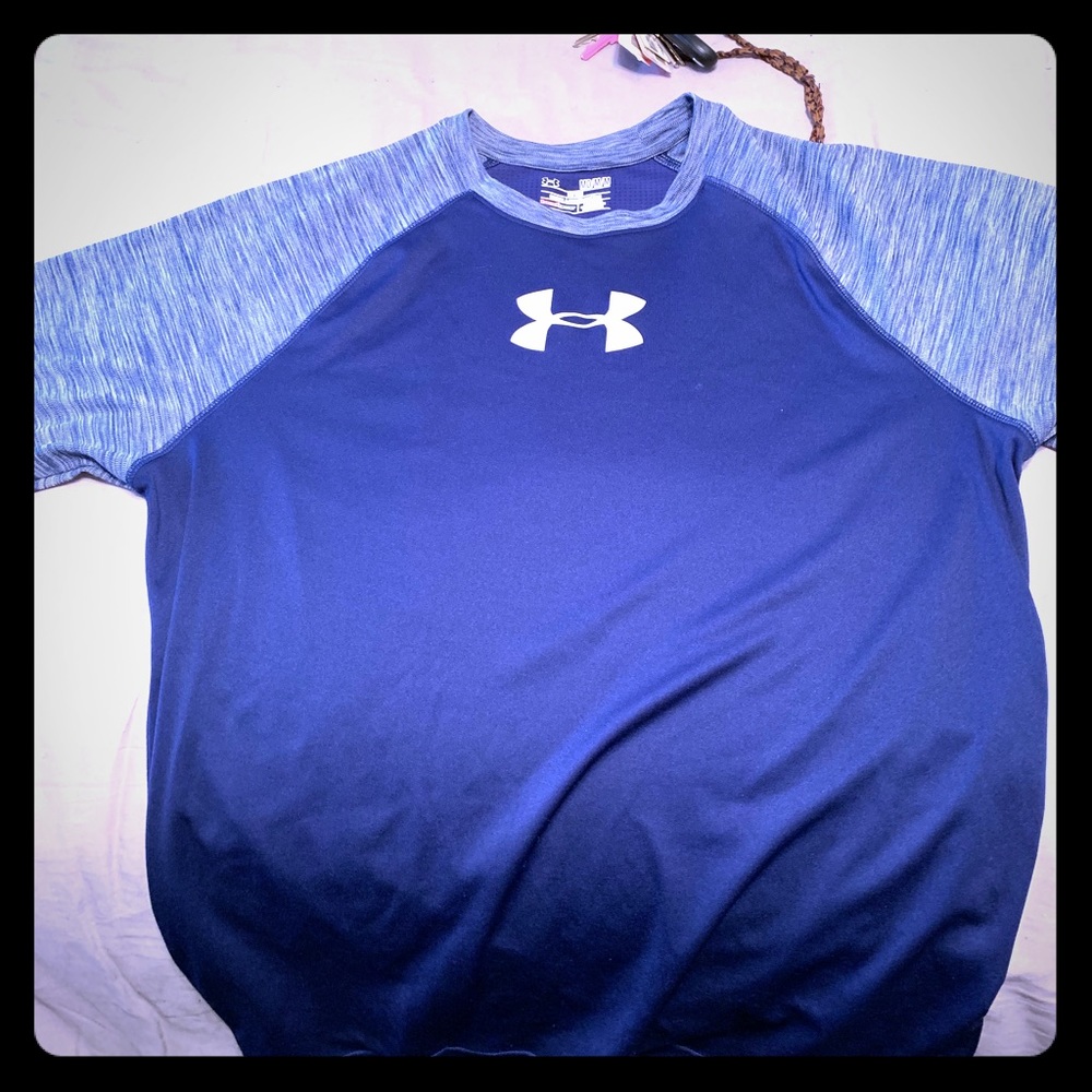 Medium size under armor shirt